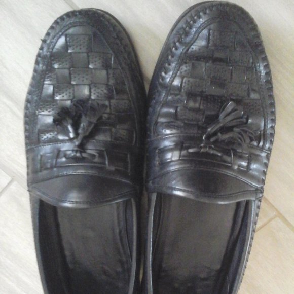 Florsheim Mens Black Leather Tasseled Slip On Loafer.   Size 11D main image 4
